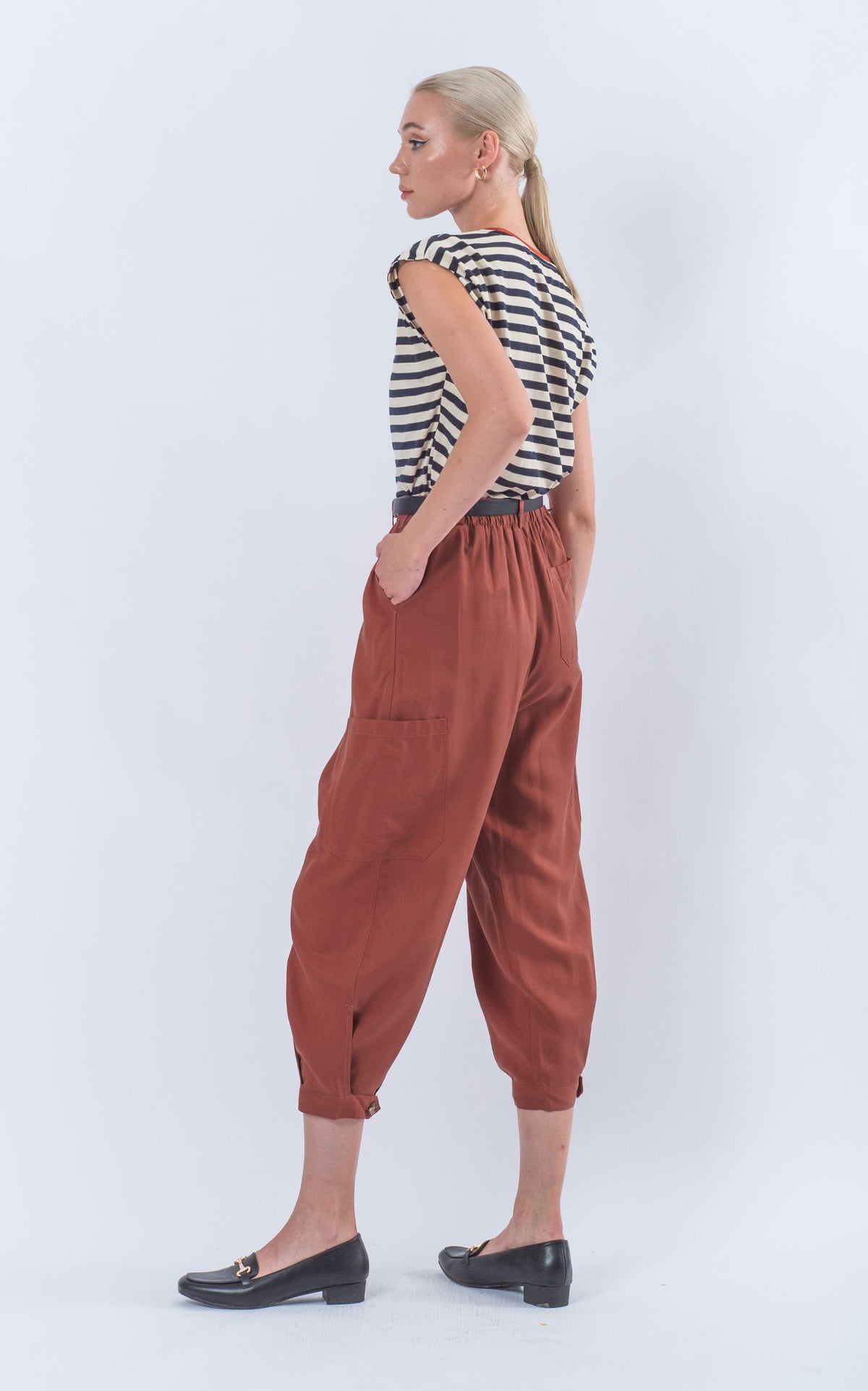 Belted Carrot Fit Pants